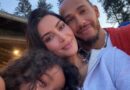 Kim Kardashian le Lewis Hamilton ba Itumelela Boikhutso le Malapa a Bone